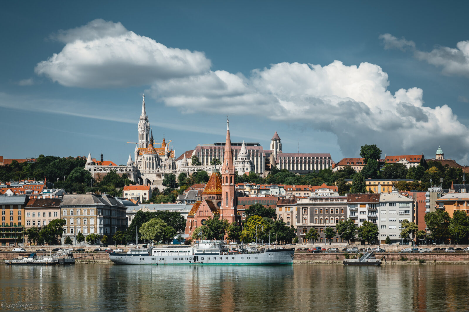 Budapešť